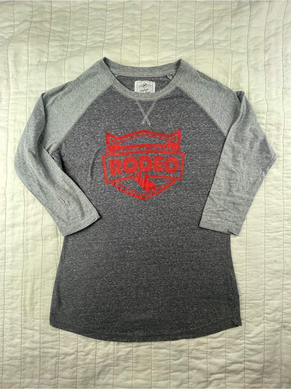 Canada Rodeo Finals Raglan Graphic Tee Womens 3/4 sleeve large